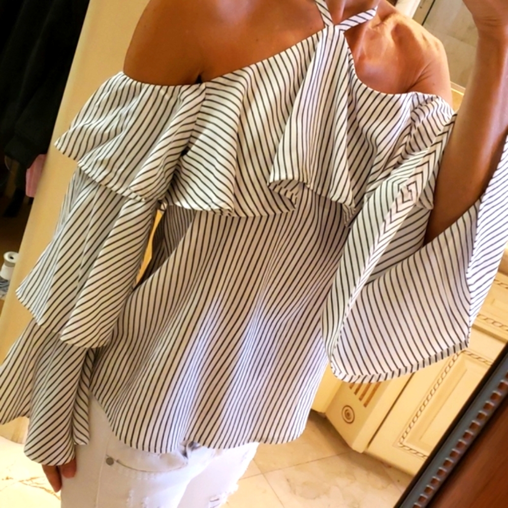 Express flouncy striped cold-shoulder blouse, XS - Picture 4 of 16